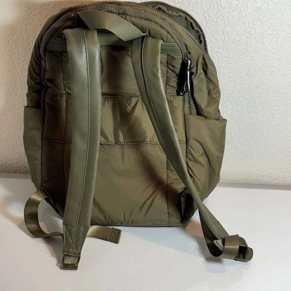 BLUZEN Puffer Backpack Quilted Nylon Olive Green Lightweight Carry All‎ Bag